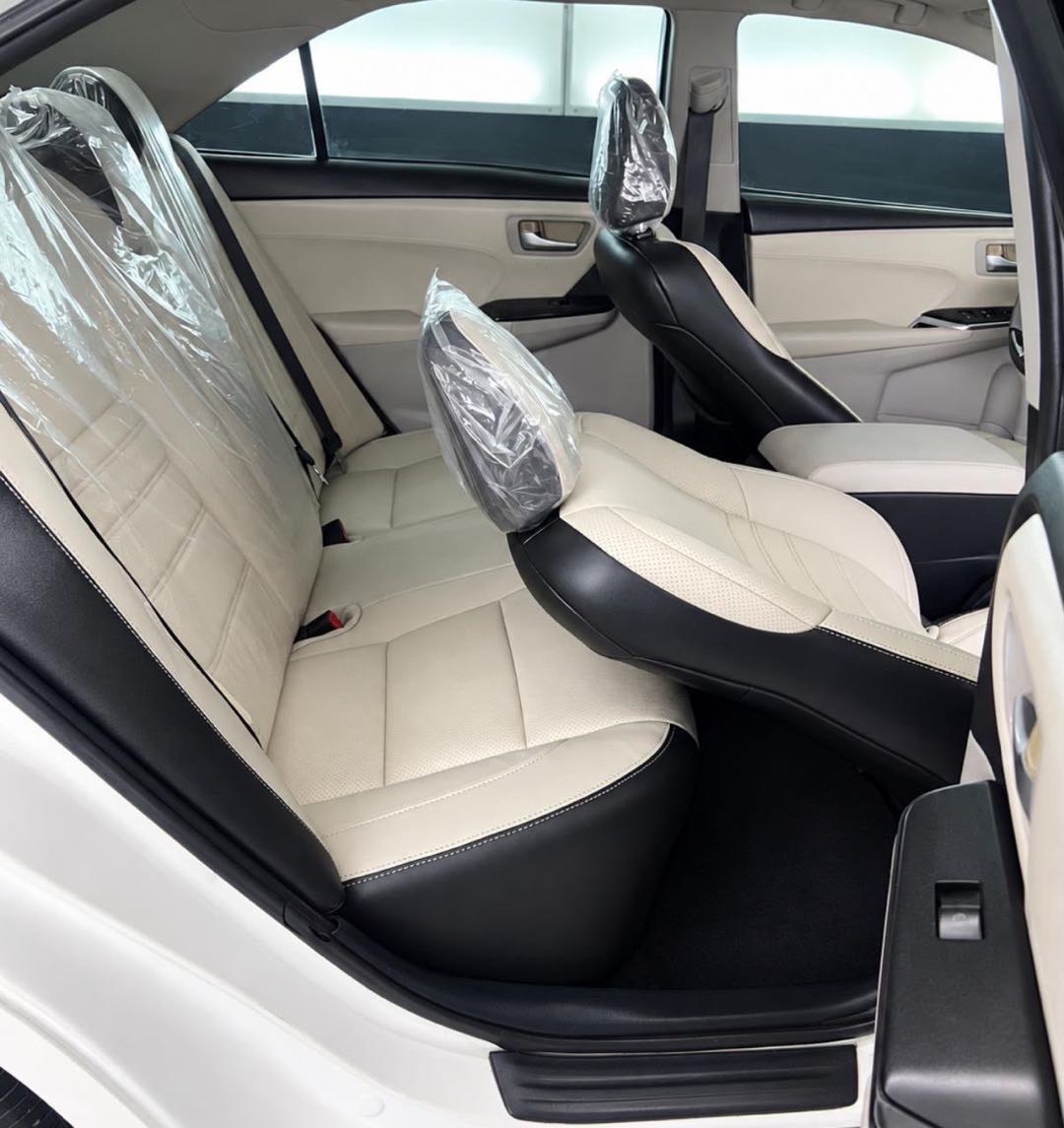 Car Image 2015 TOYOTA CAMRY XLE