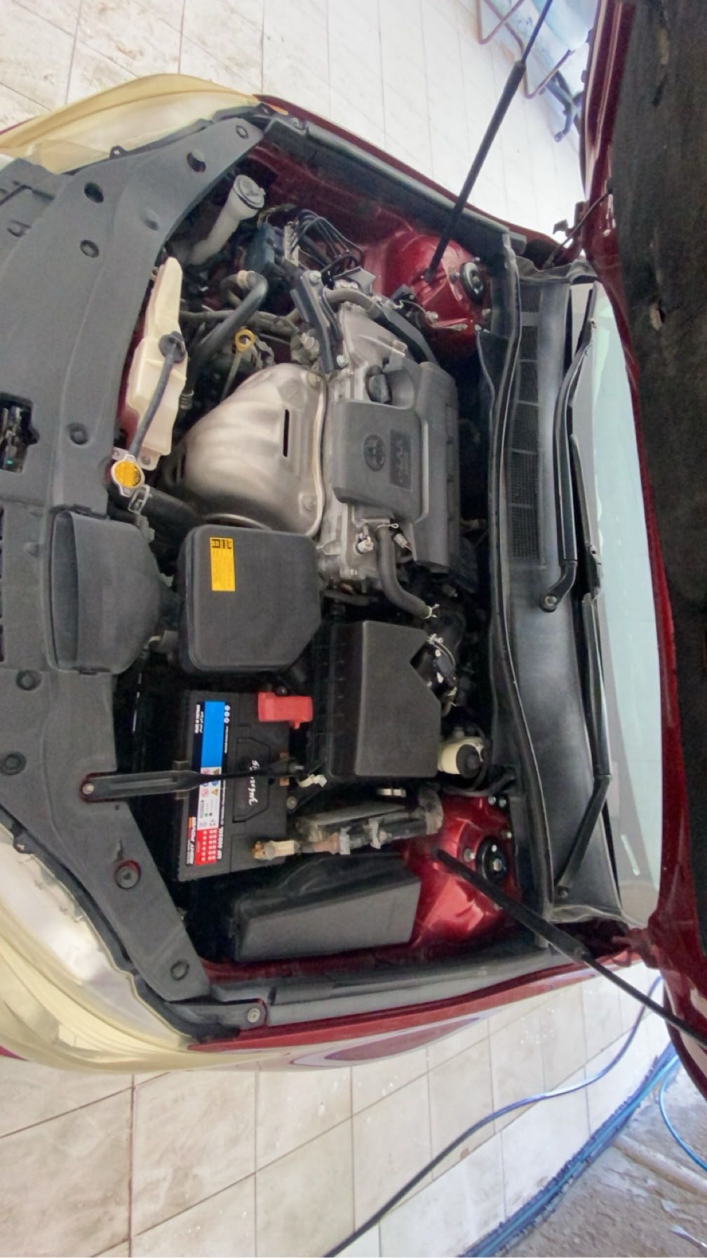 Car Image 2015 TOYOTA CAMRY LE