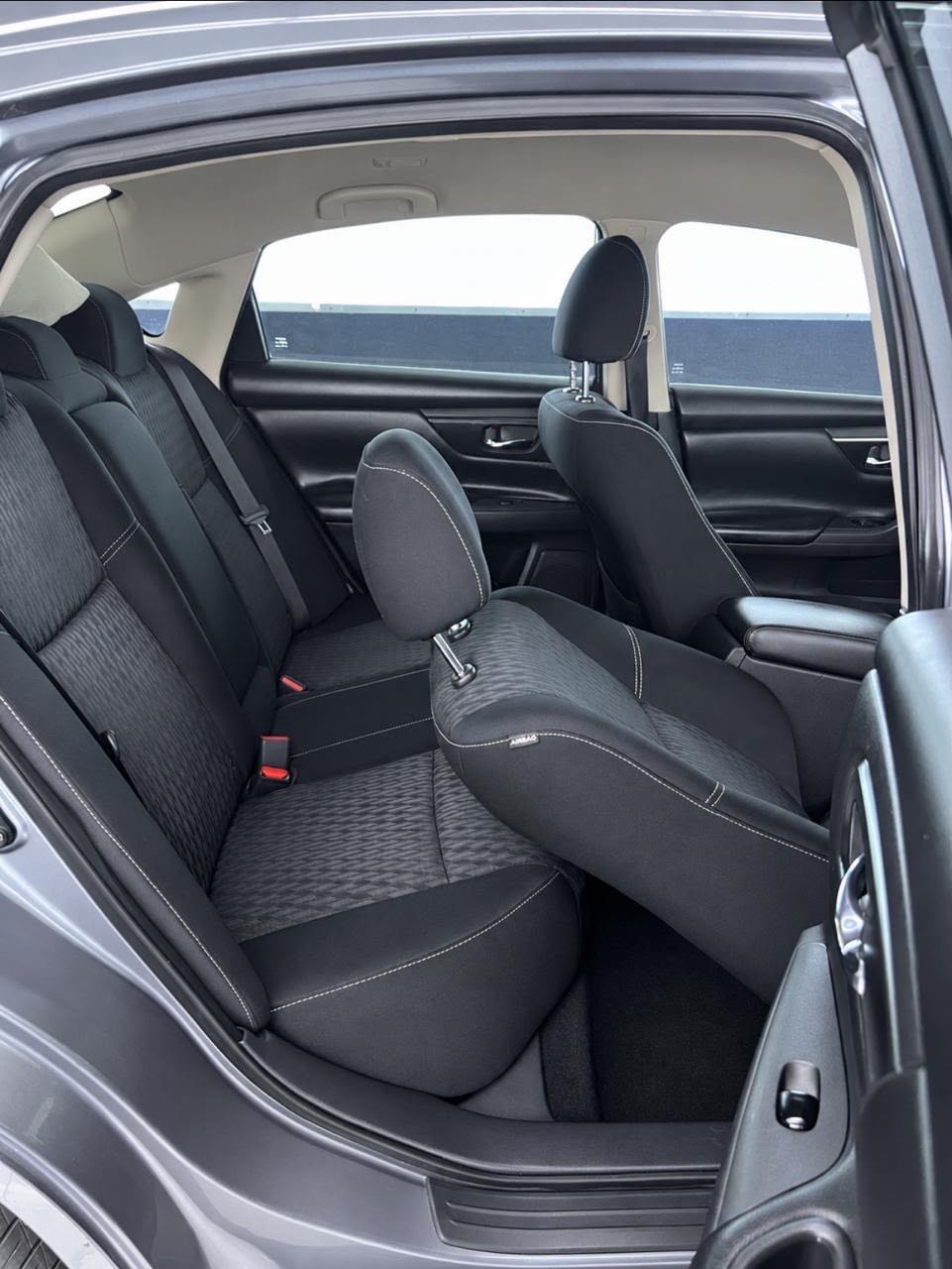 Car Image 2018 NISSAN ALTIMA S