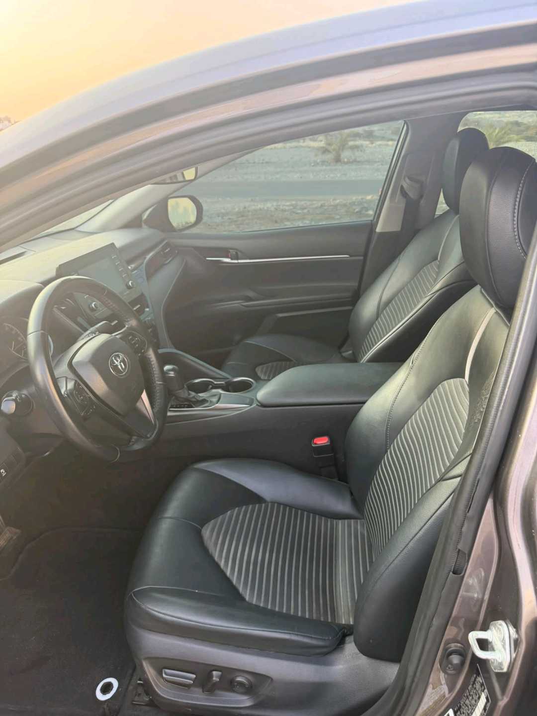 Car Image 2021 TOYOTA CAMRY SE