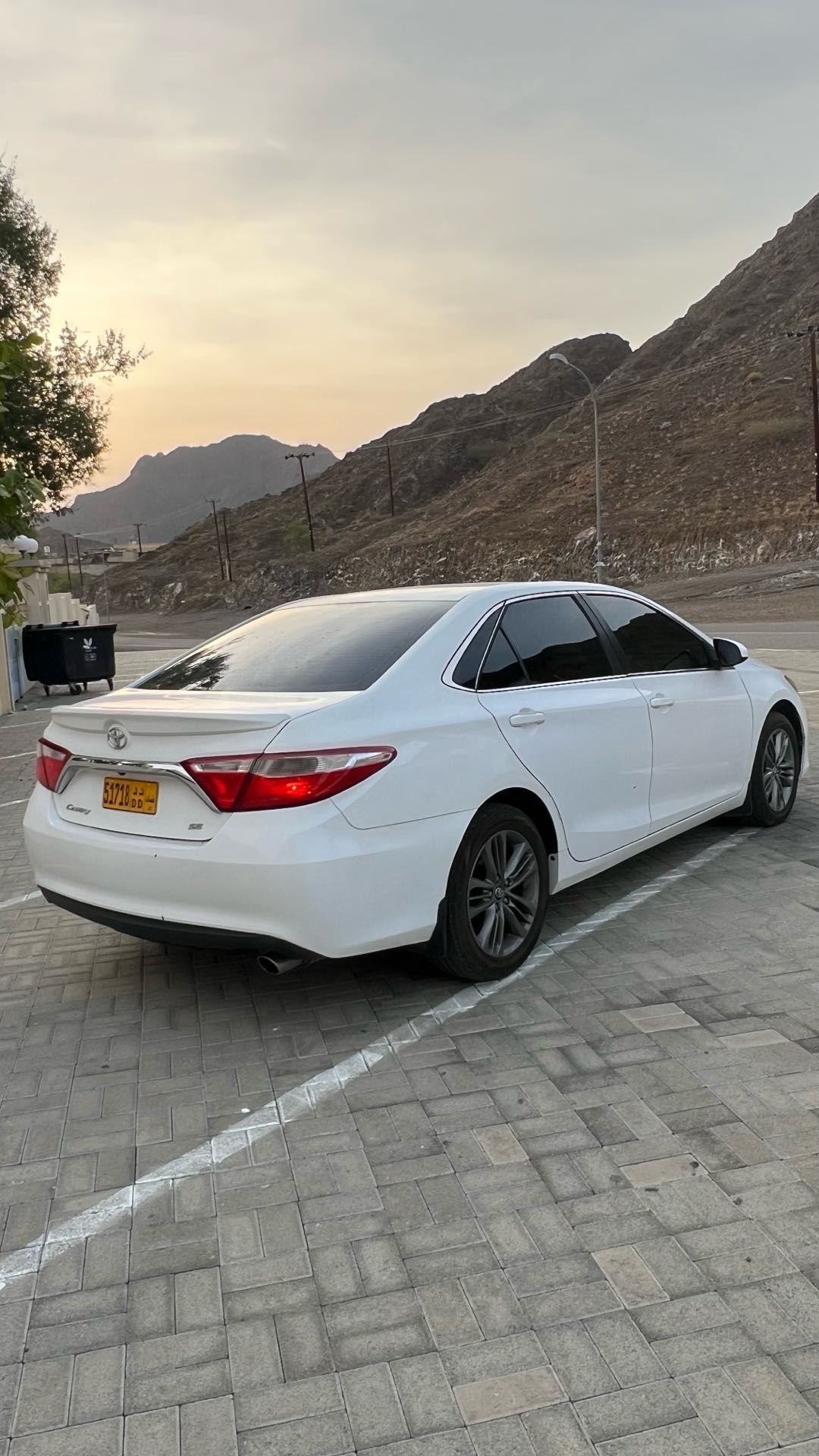 Car Image 2017 TOYOTA CAMRY SE