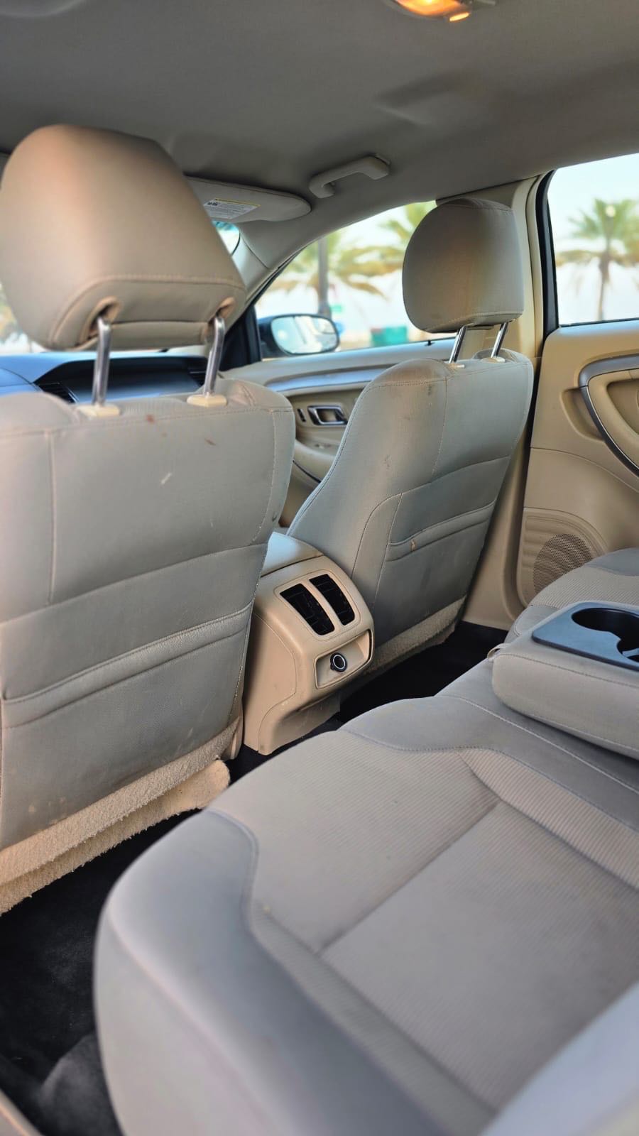 Car Image 2018 FORD TAURUS SEL