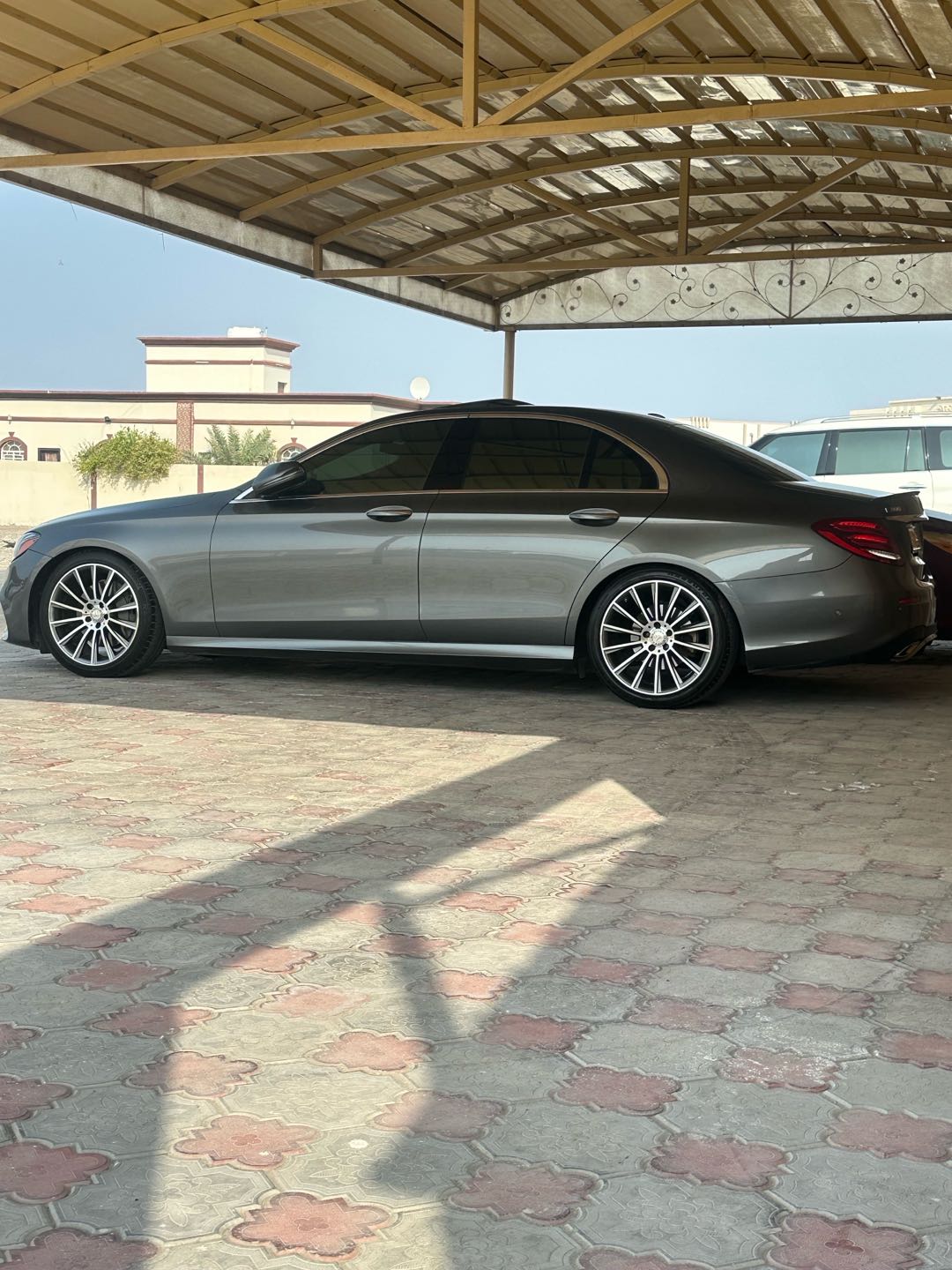 Car Image 2017 MERCEDES E Class 300