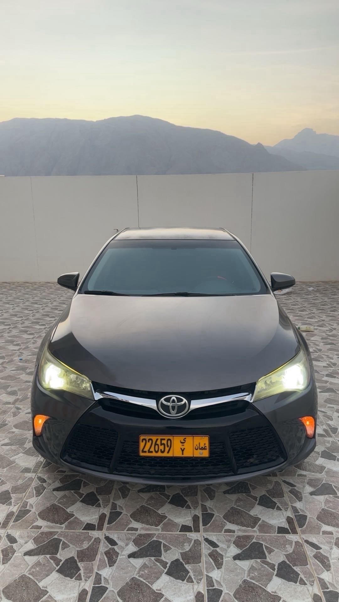 Car Image 2016 TOYOTA CAMRY SE