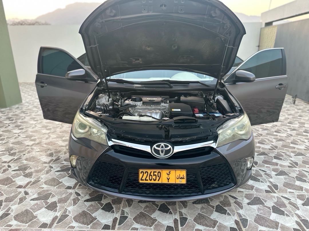 Car Image 2016 TOYOTA CAMRY SE