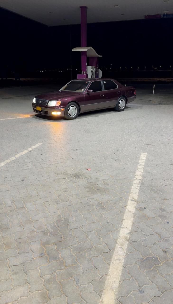 Car Image 1998 LEXUS LS 400