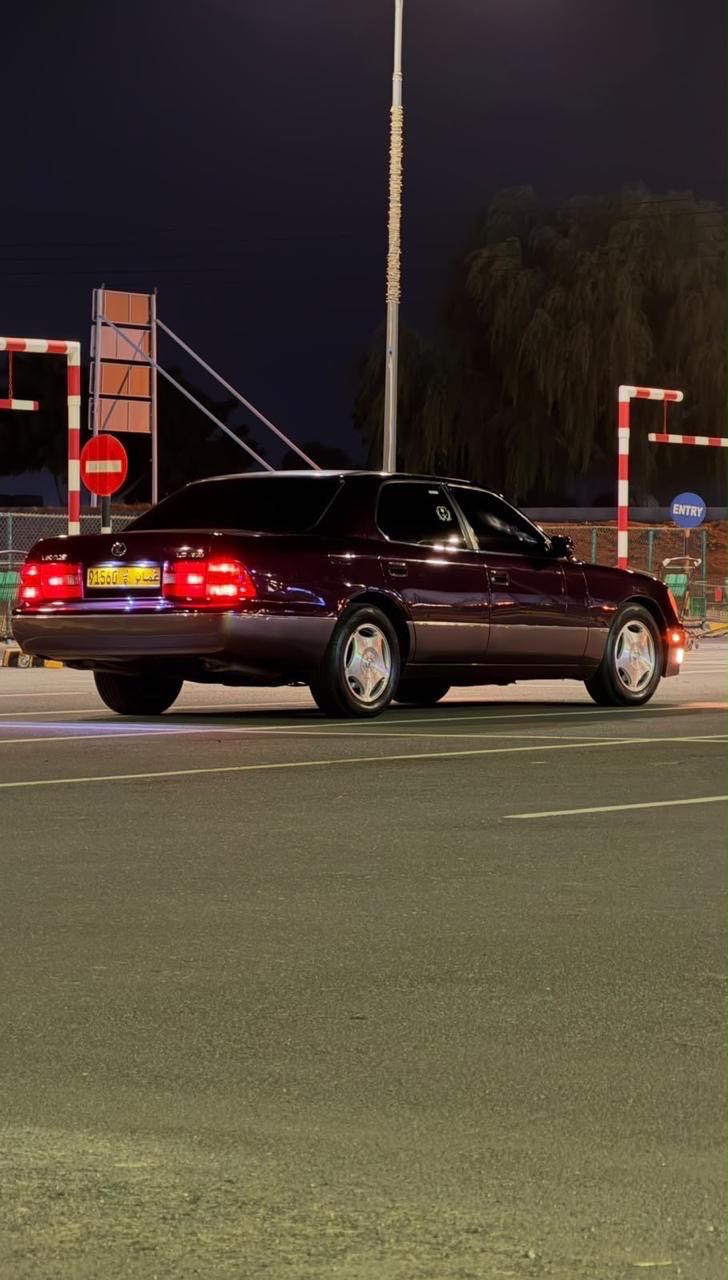 Car Image 1998 LEXUS LS 400