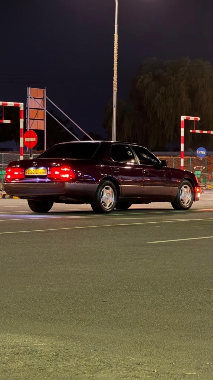 Car Image 1998 LEXUS LS 400
