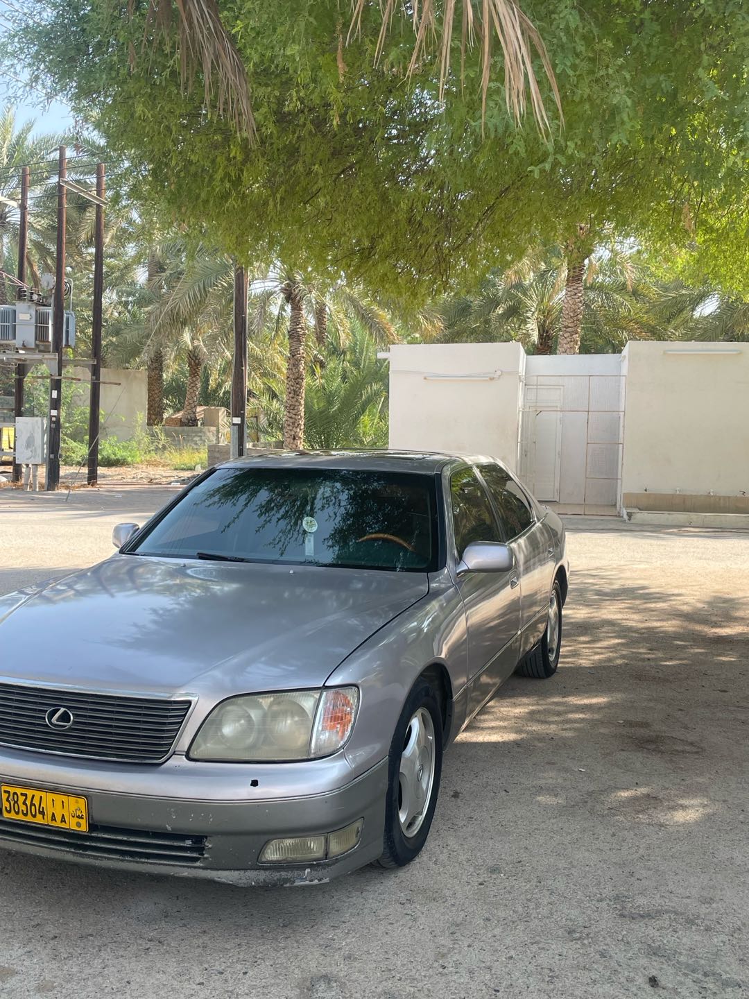 Car Image 1998 LEXUS LS 400