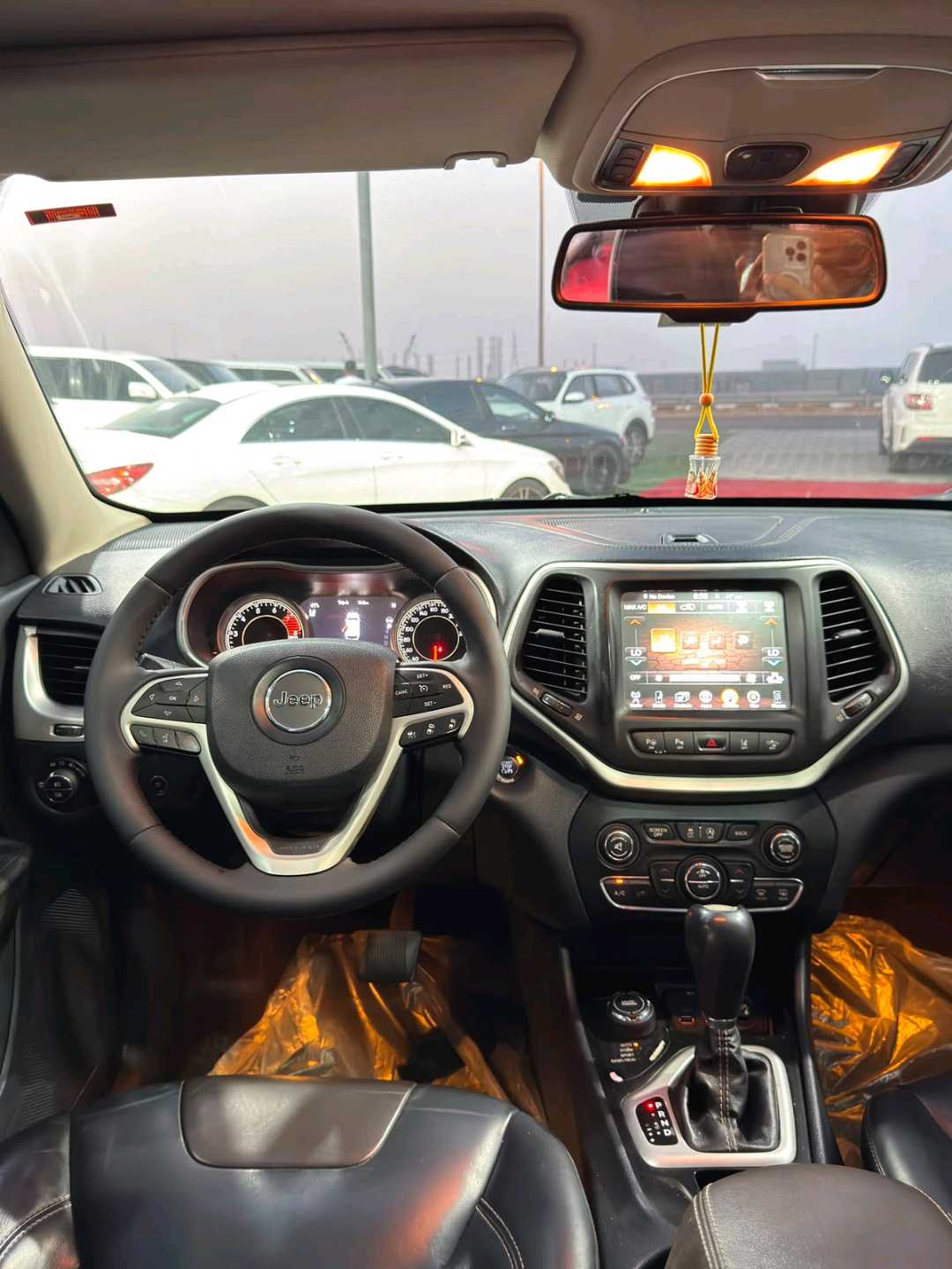 Car Image 2016 JEEP CHEROKEE 
