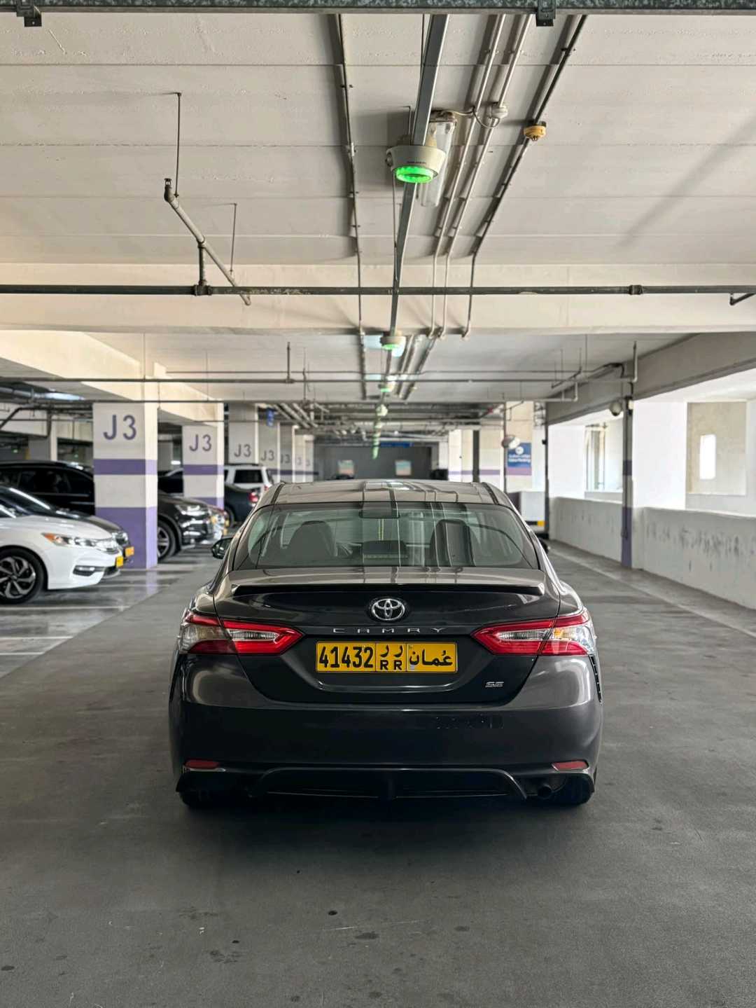 Car Image 2018 TOYOTA CAMRY SE