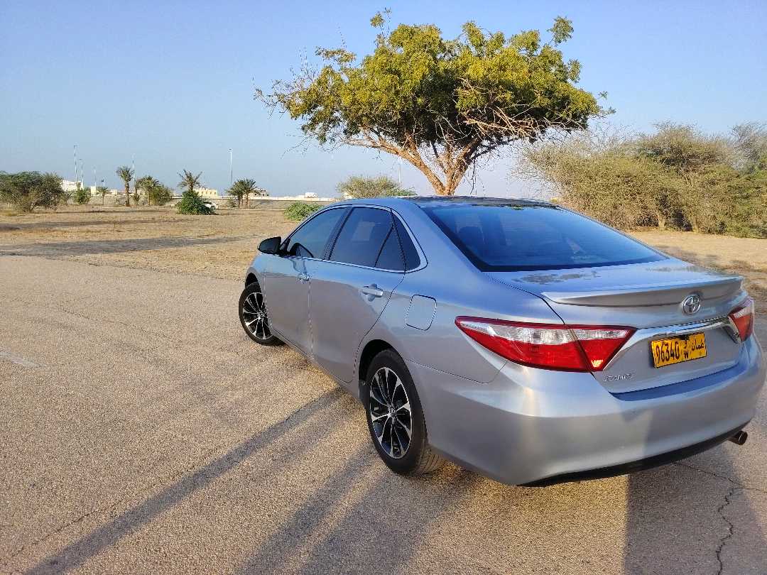 Car Image 2017 TOYOTA CAMRY LE