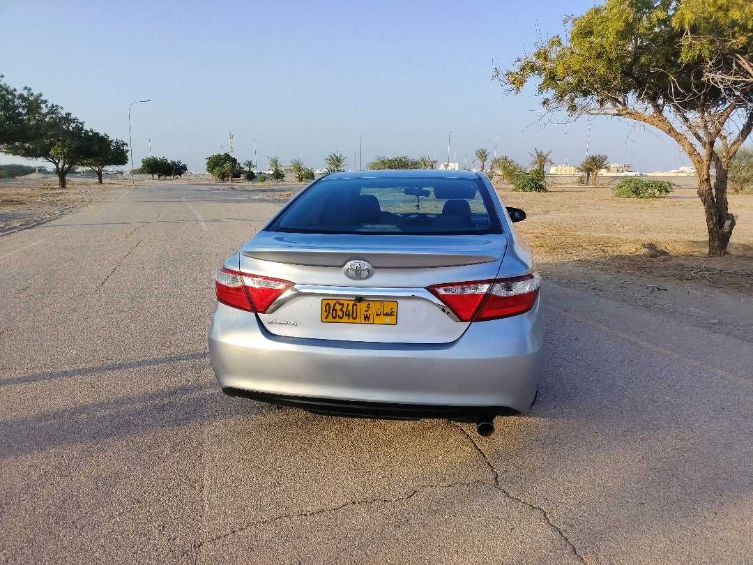 Car Image 2017 TOYOTA CAMRY LE
