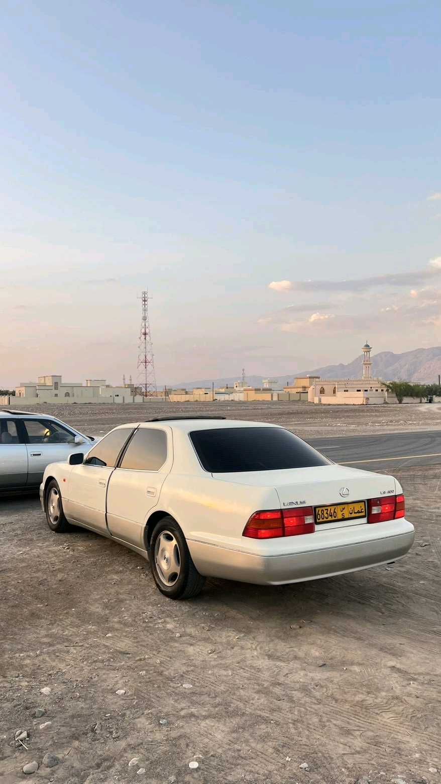 Car Image 1999 LEXUS LS 400