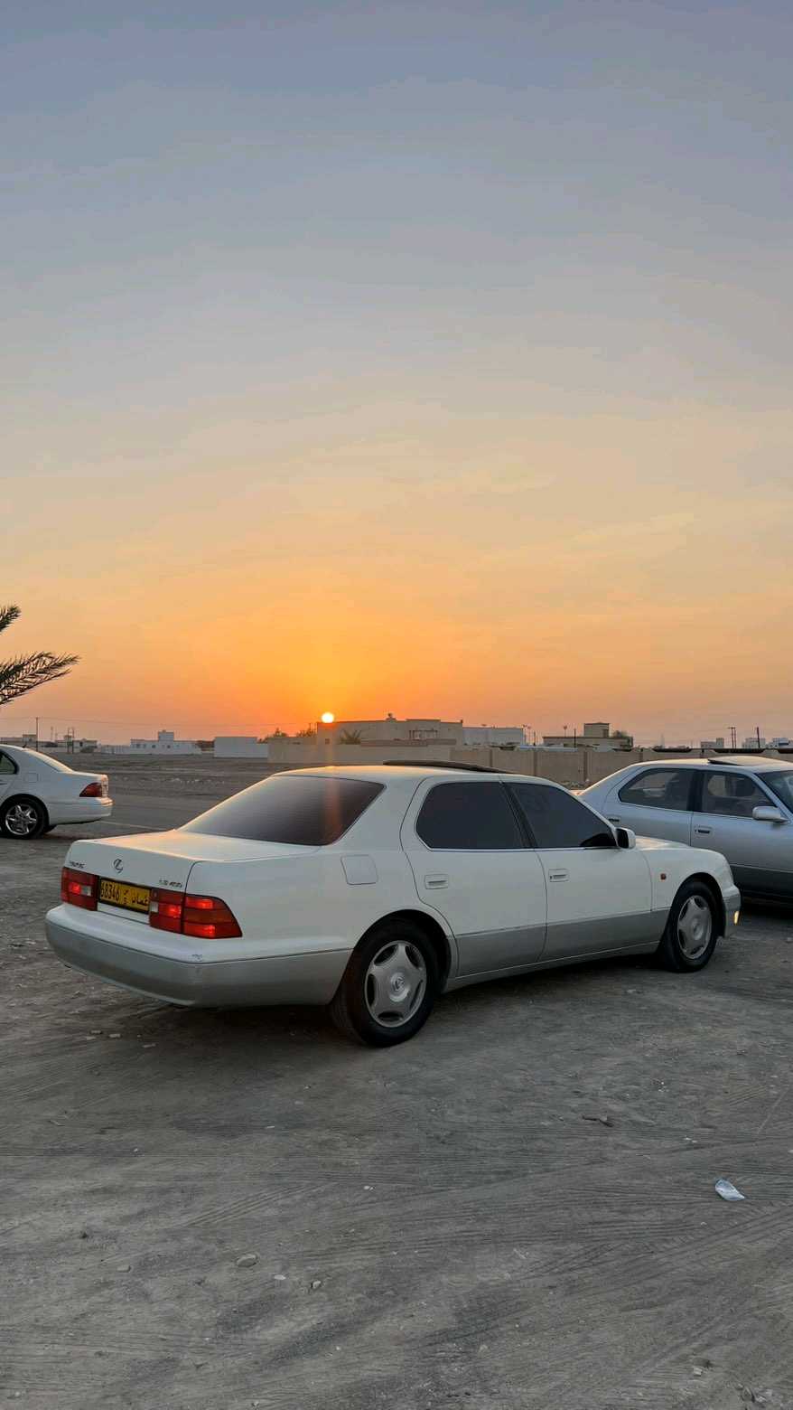 Car Image 1999 LEXUS LS 400