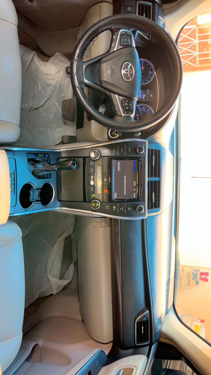 Car Image 2017 TOYOTA CAMRY XLE