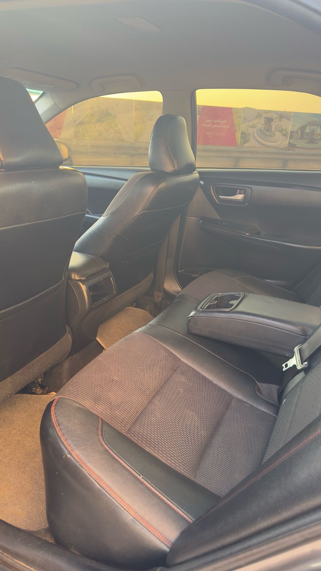 Car Image 2016 TOYOTA CAMRY SE