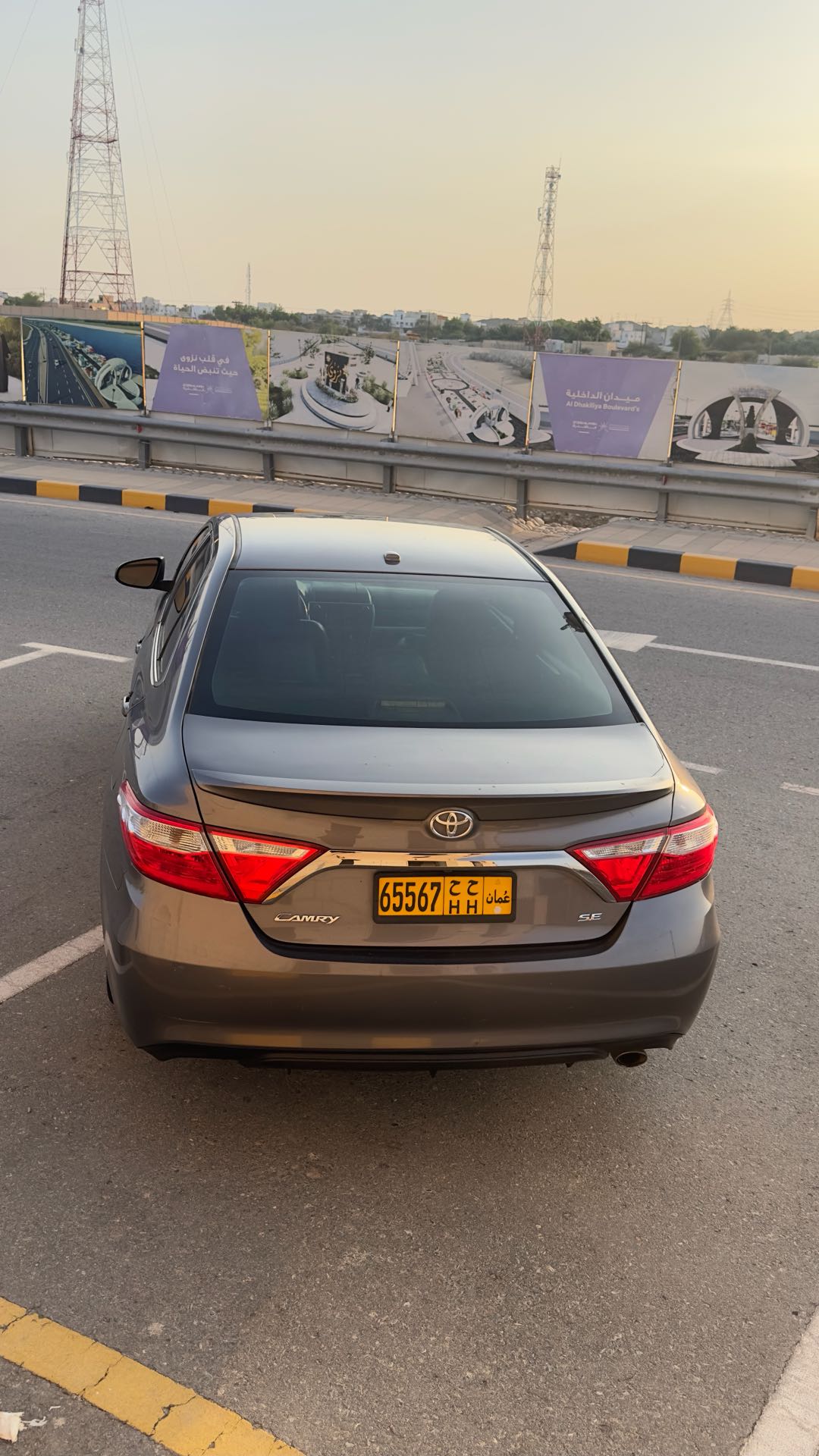 Car Image 2016 TOYOTA CAMRY SE