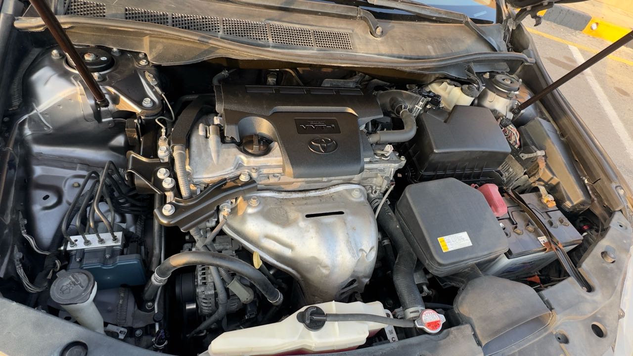 Car Image 2016 TOYOTA CAMRY SE