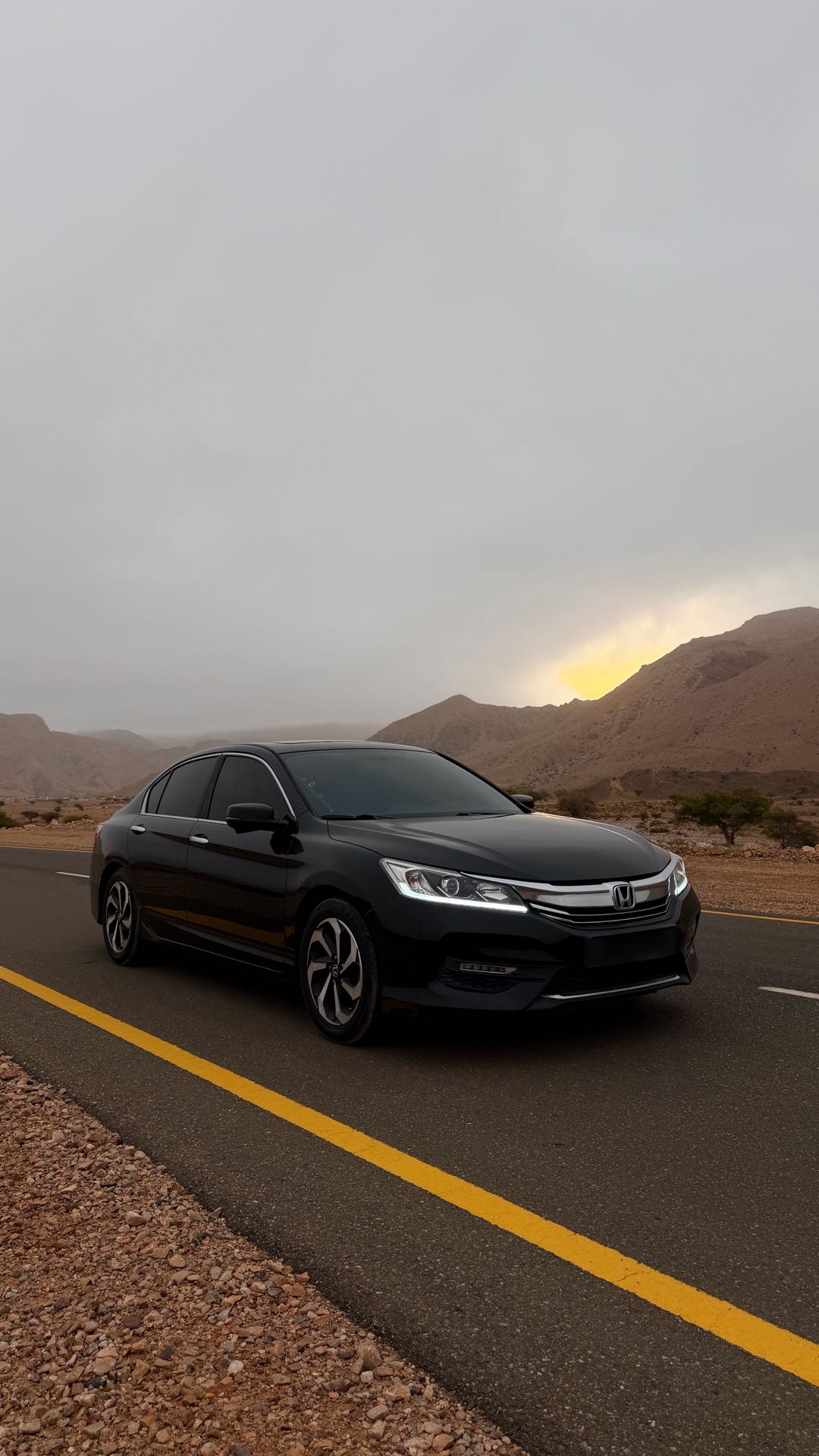 Car Image 2017 HONDA ACCORD EXL