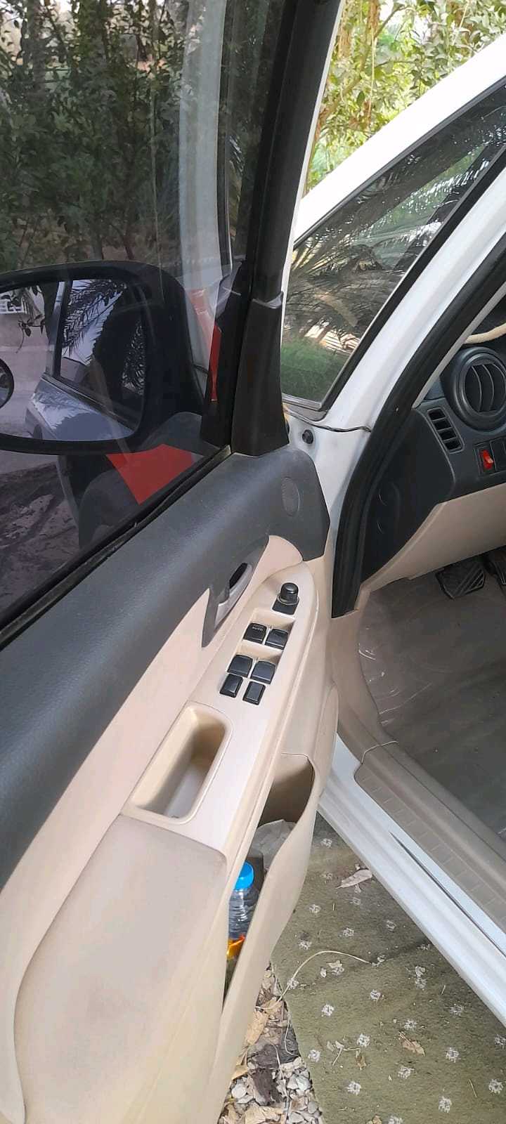 Car Image 2013 SUZUKI SX4 