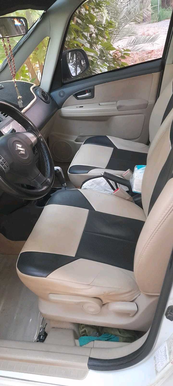 Car Image 2013 SUZUKI SX4 