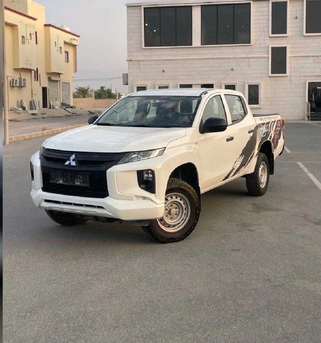 MITSUBISHI L200 2026