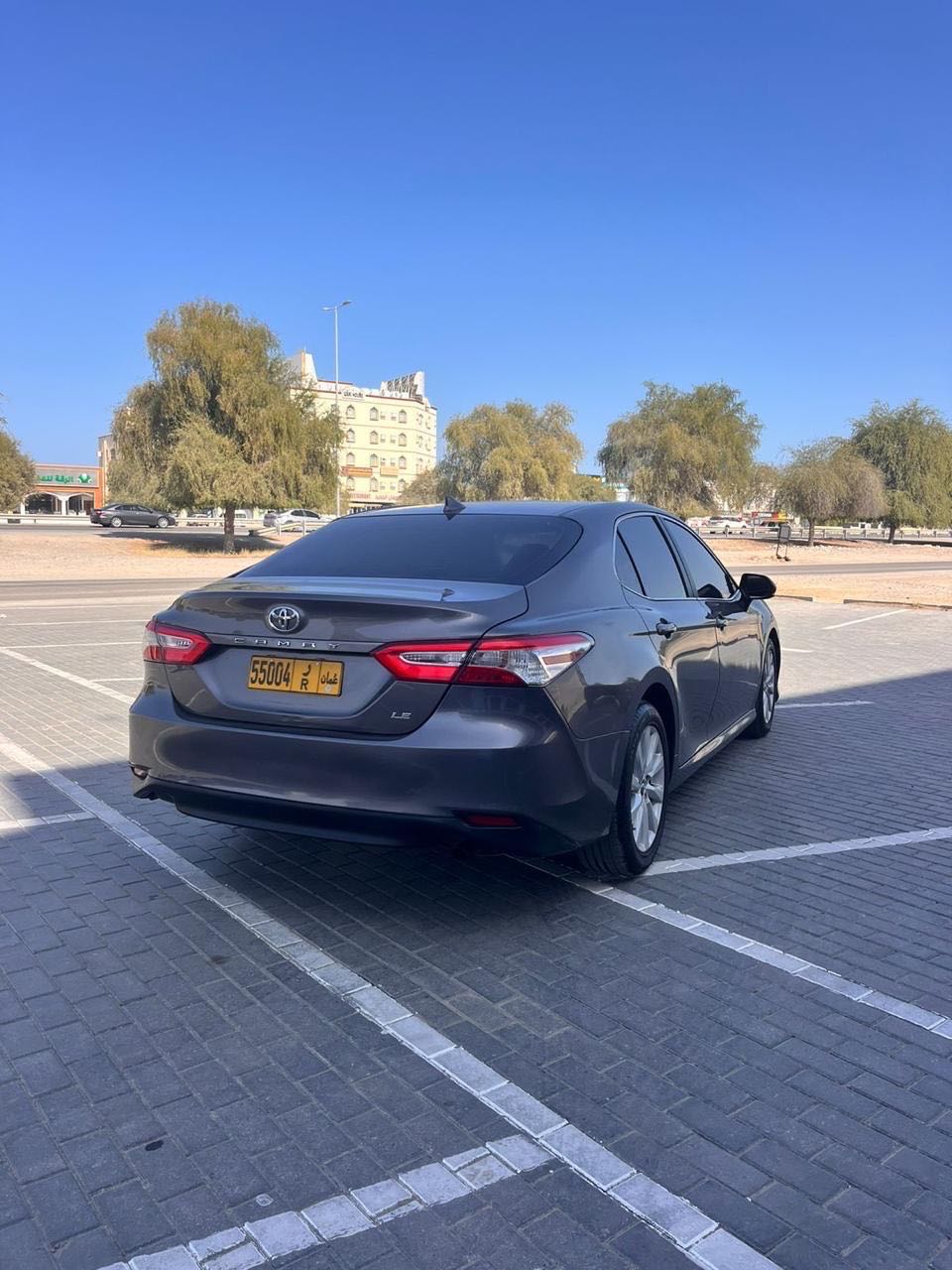 Car Image 2019 TOYOTA CAMRY LE