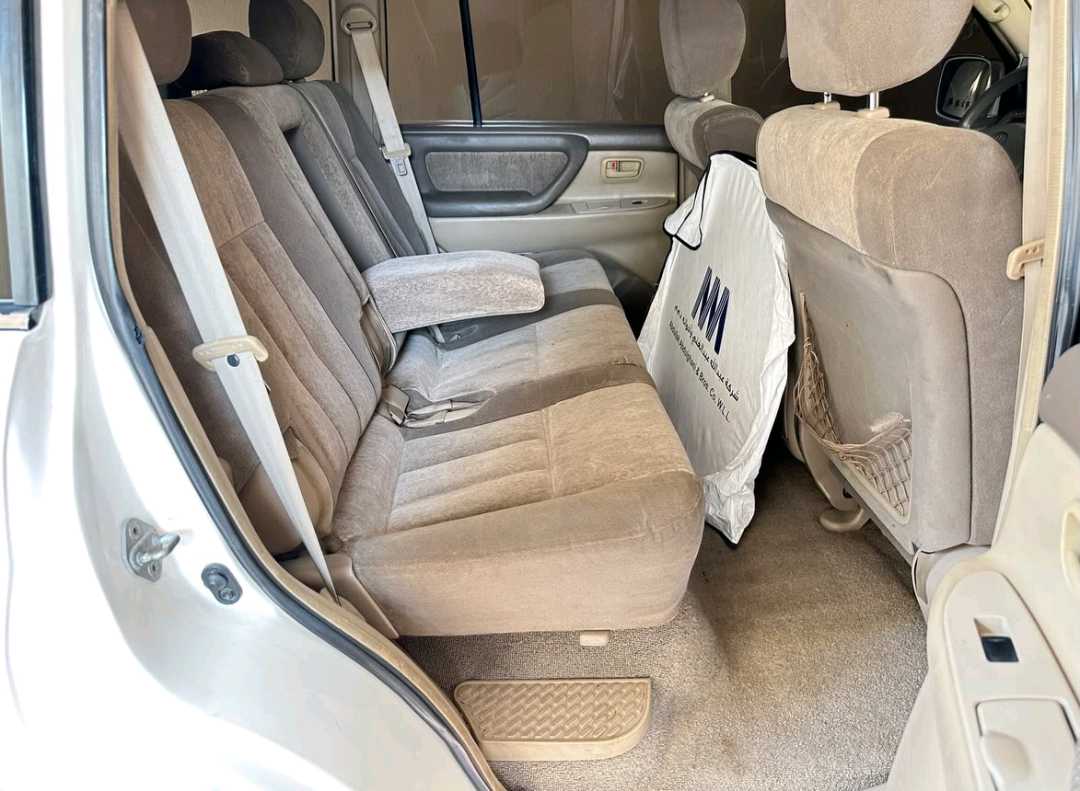 Car Image 1999 TOYOTA LAND CRUISER GX