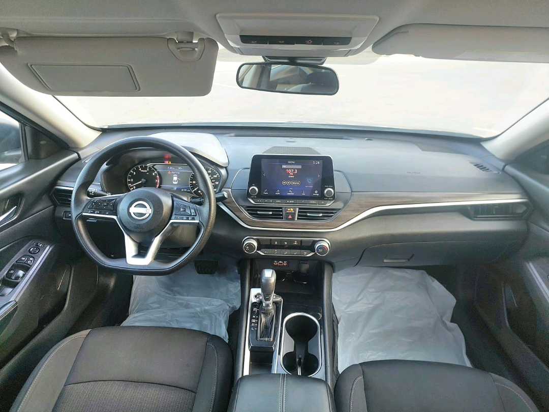 Car Image 2024 NISSAN ALTIMA SV