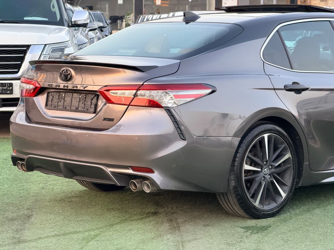 Car Image 2018 TOYOTA CAMRY XSE