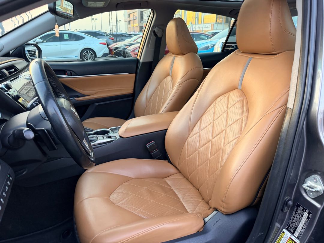 Car Image 2018 TOYOTA CAMRY XSE