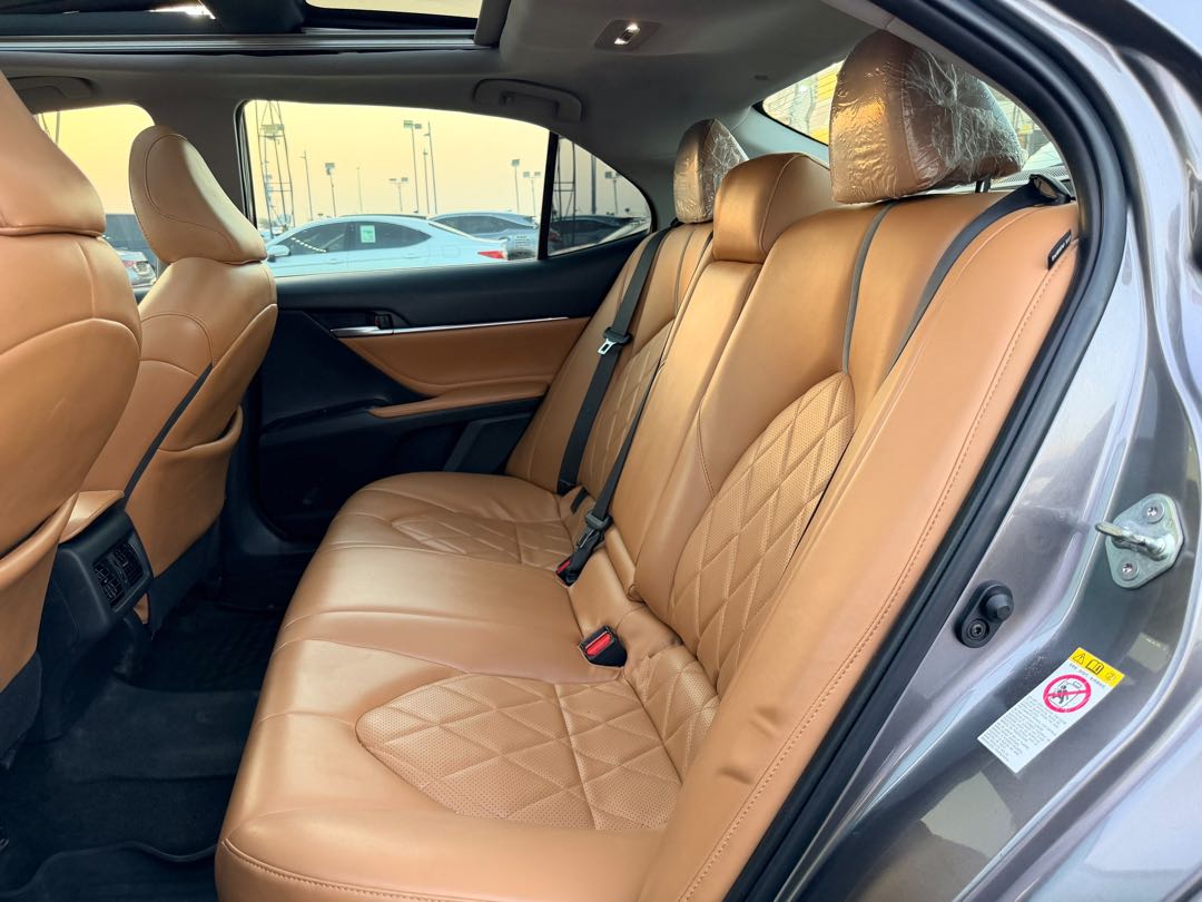 Car Image 2018 TOYOTA CAMRY XSE