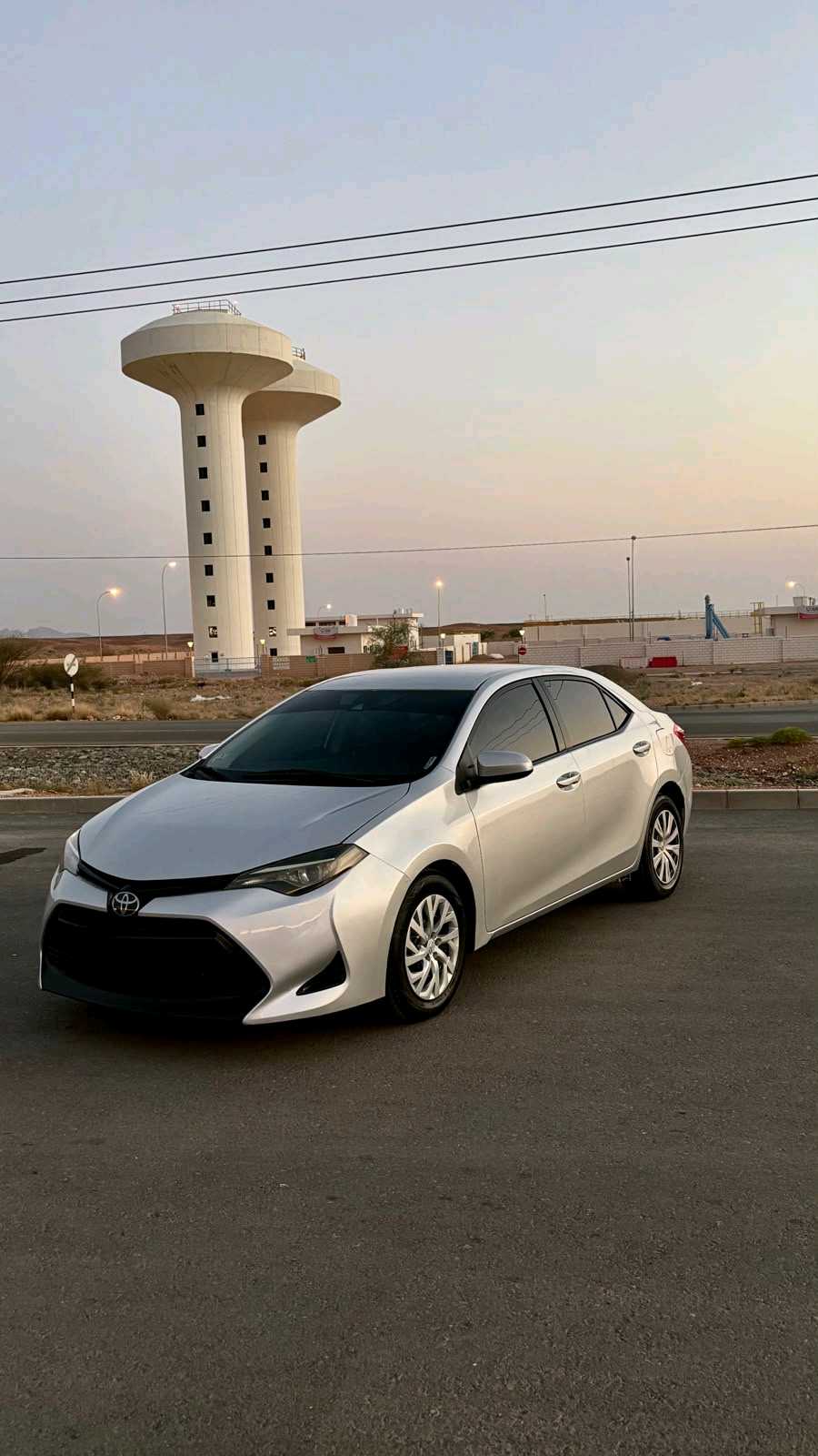 Car Image 2017 TOYOTA COROLLA LE