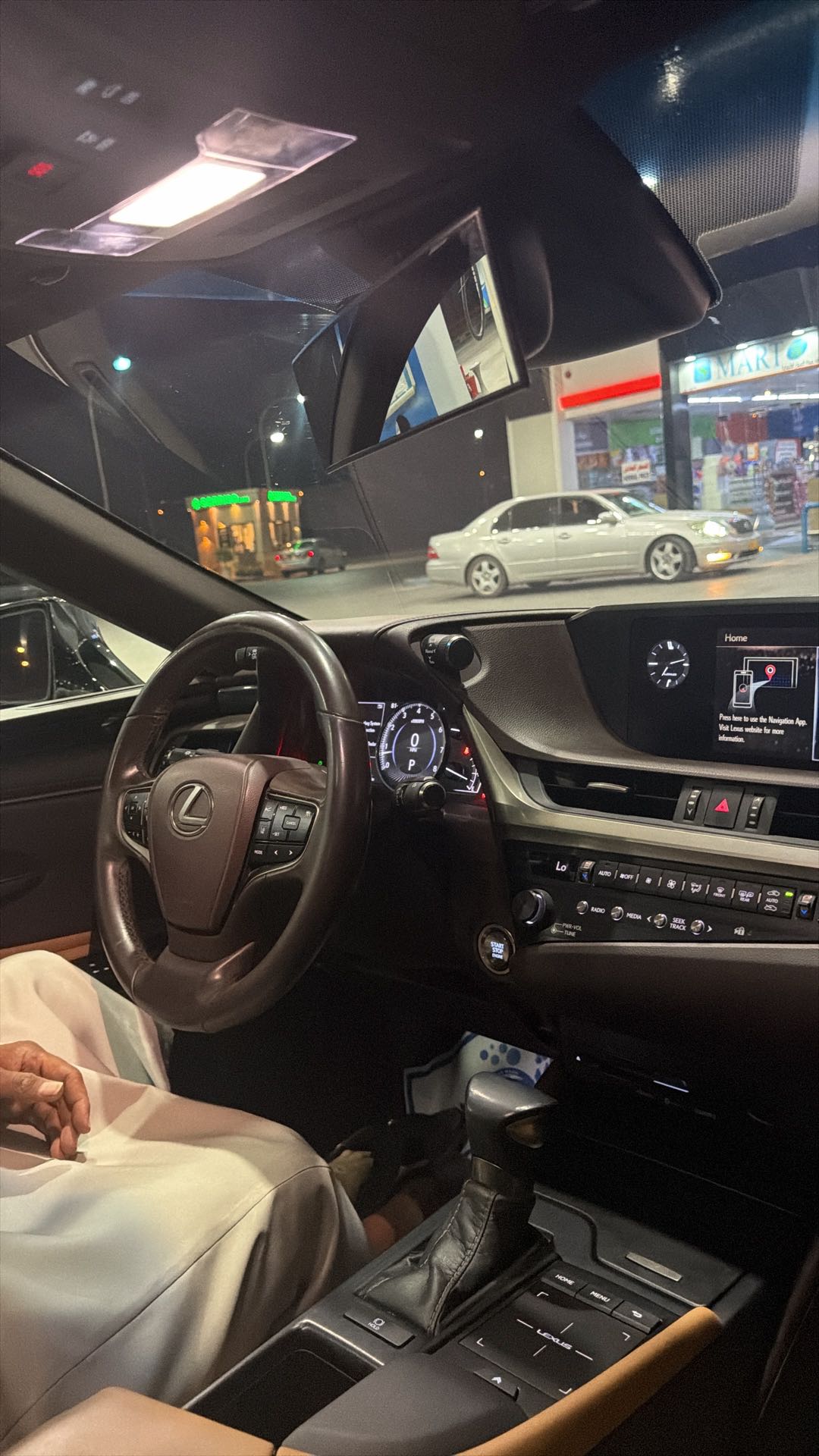 Car Image 2019 LEXUS ES 350