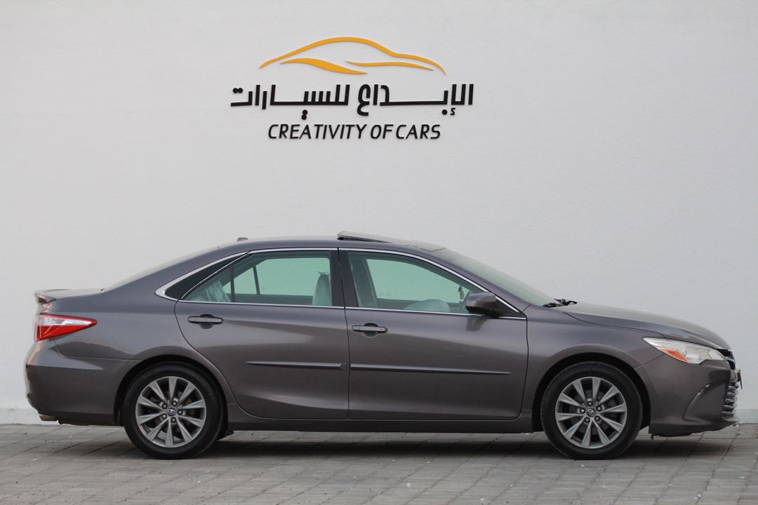 Car Image 2016 TOYOTA CAMRY XLE