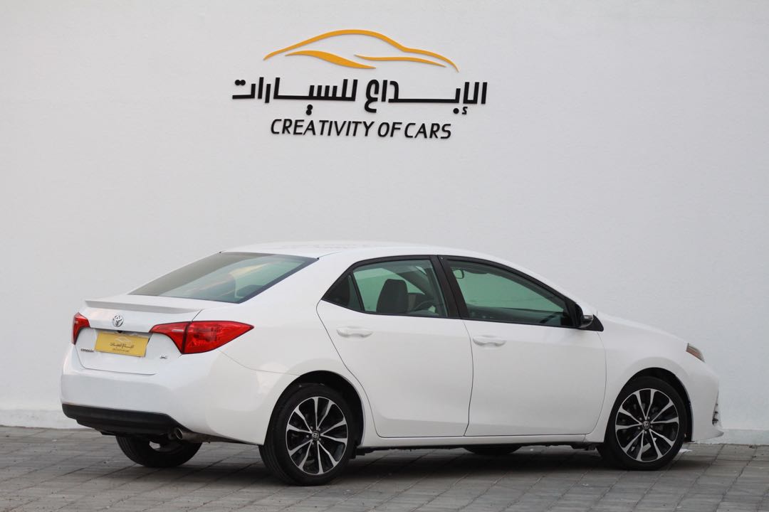 Car Image 2017 TOYOTA COROLLA SE
