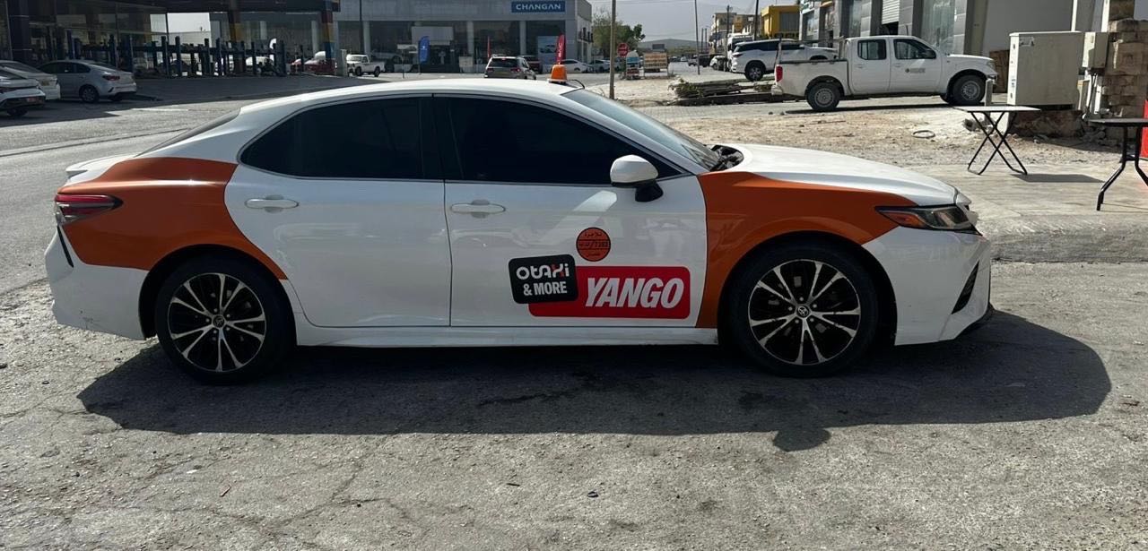Car Image 2018 TOYOTA CAMRY SE