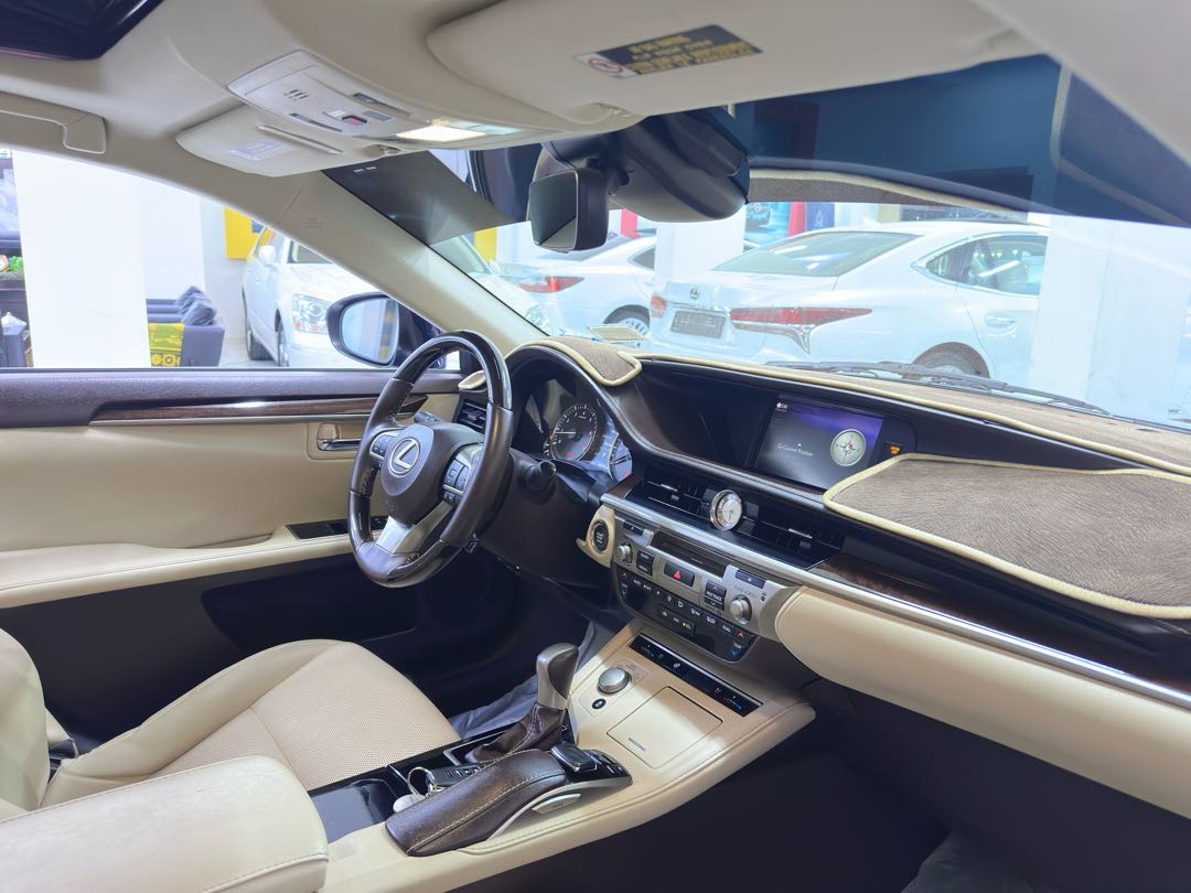 Car Image 2018 LEXUS ES 350