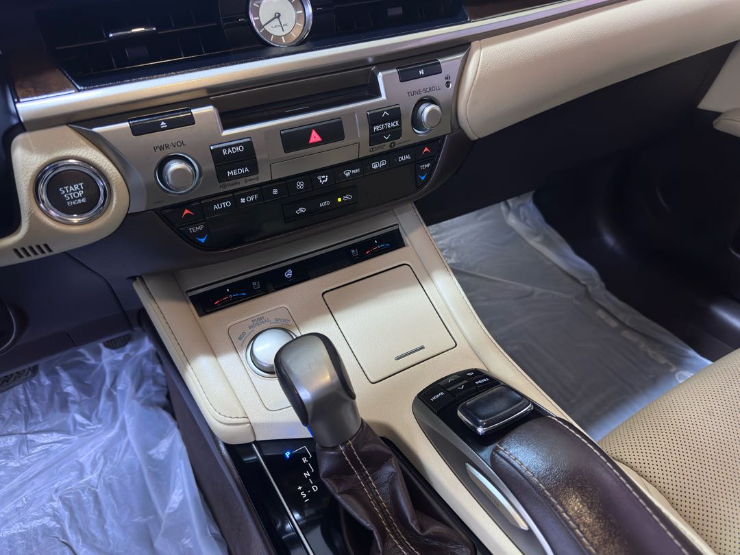 Car Image 2018 LEXUS ES 350