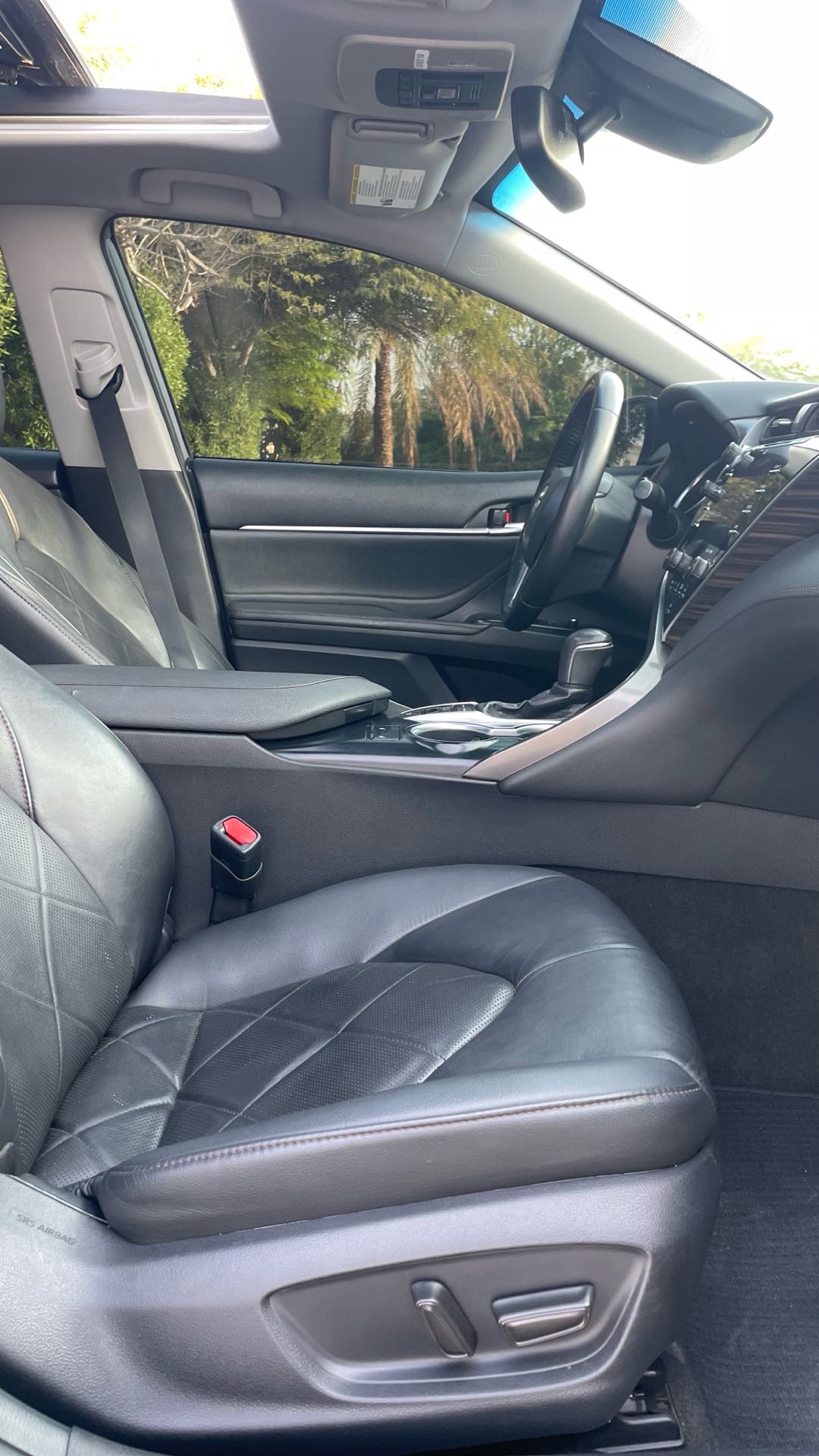 Car Image 2018 TOYOTA CAMRY XLE