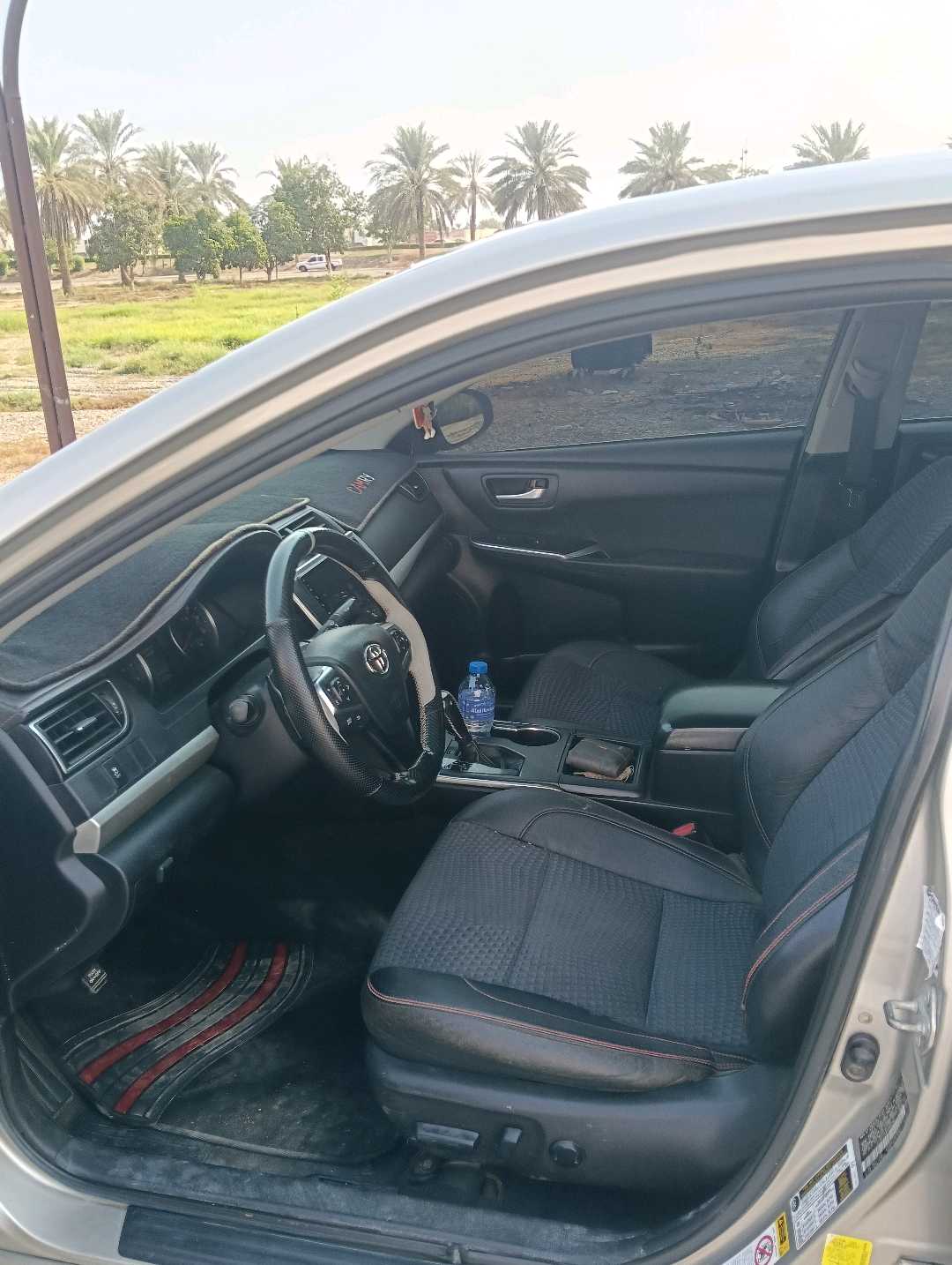 Car Image 2015 TOYOTA CAMRY SE