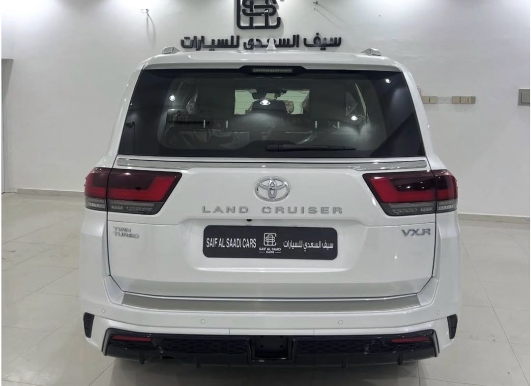 Car Image 2026 TOYOTA LAND CRUISER VX.R