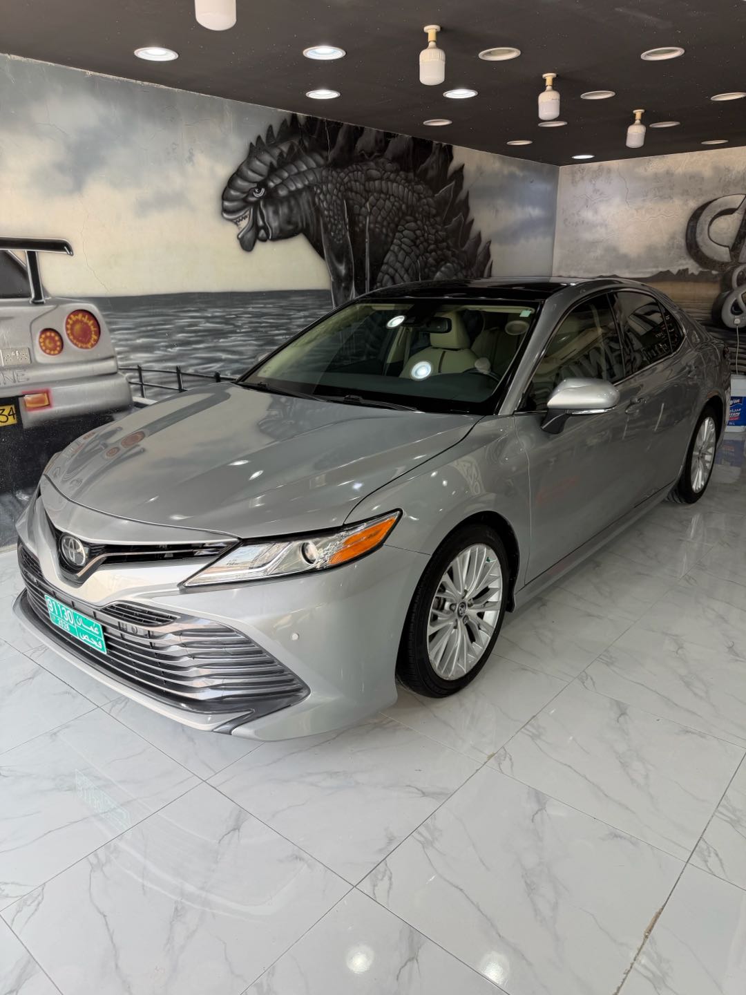 Car Image 2018 TOYOTA CAMRY XLE
