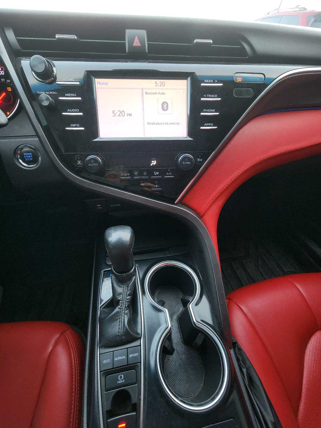Car Image 2018 TOYOTA CAMRY XSE