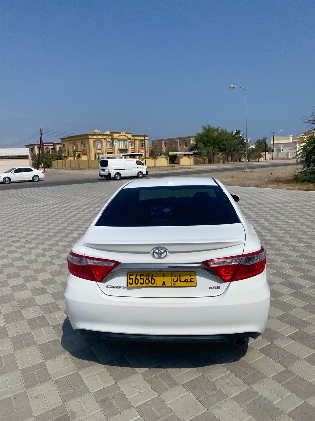 Car Image 2015 TOYOTA CAMRY XSE