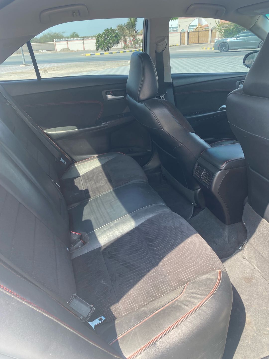 Car Image 2015 TOYOTA CAMRY XSE