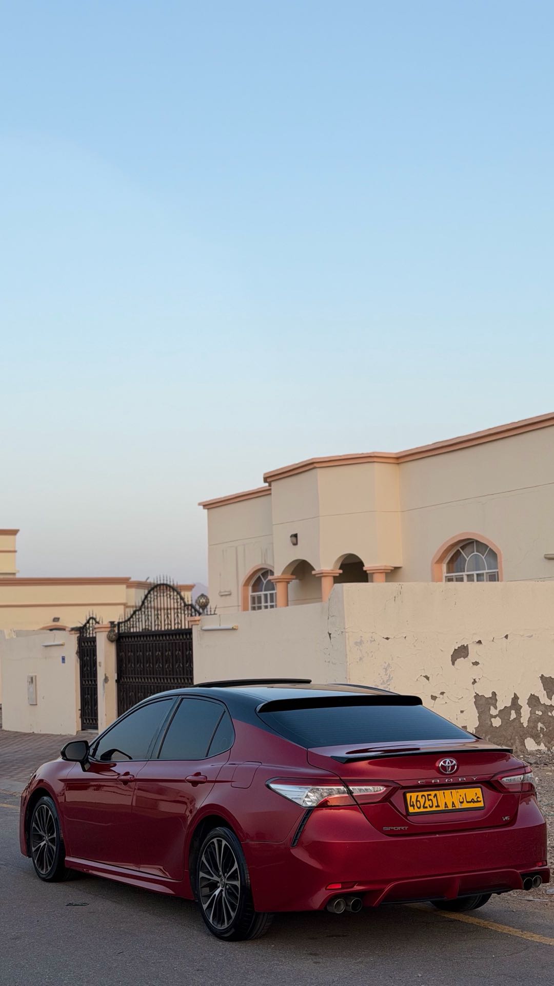 Car Image 2018 TOYOTA CAMRY SE