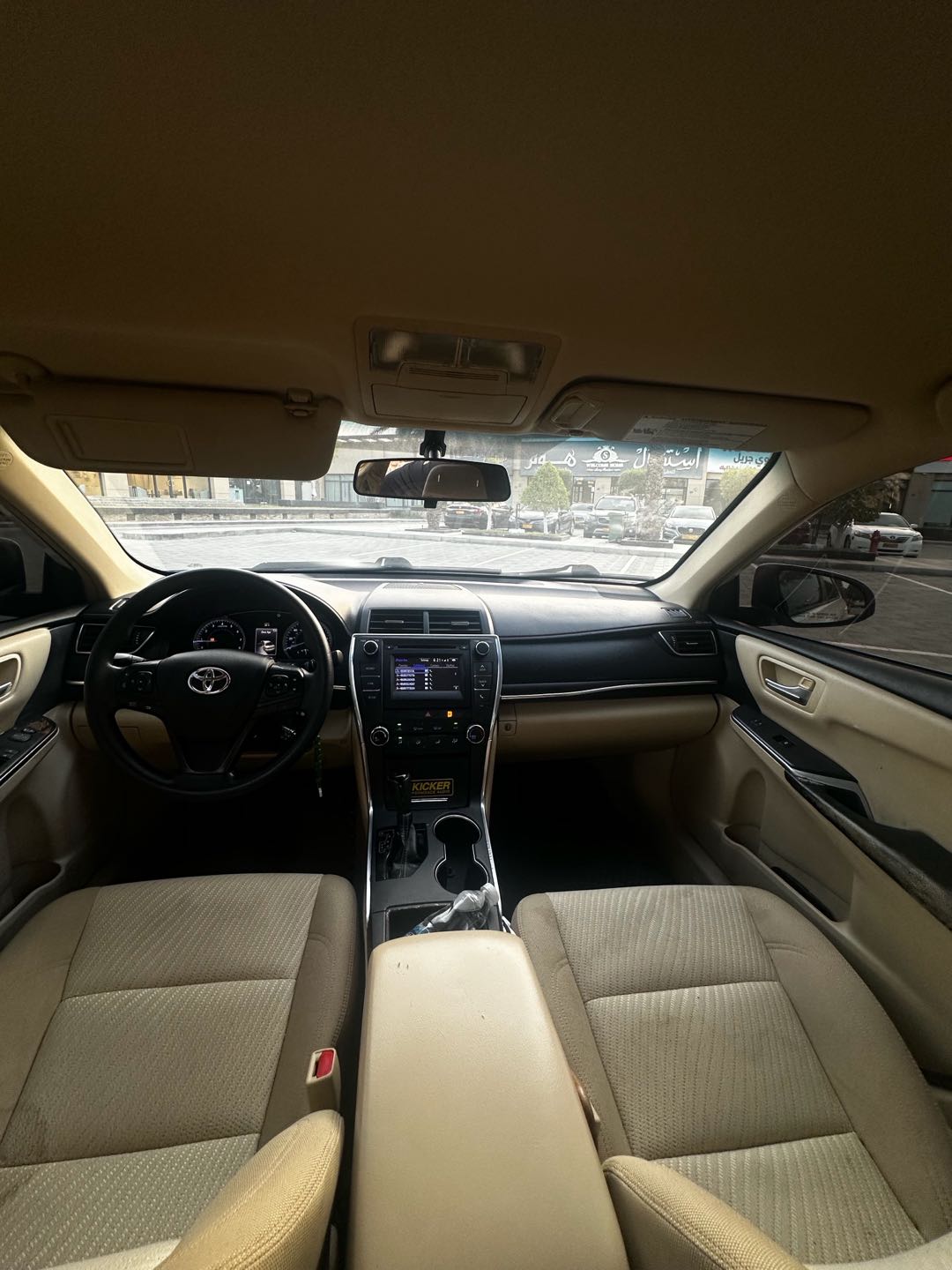 Car Image 2017 TOYOTA CAMRY LE