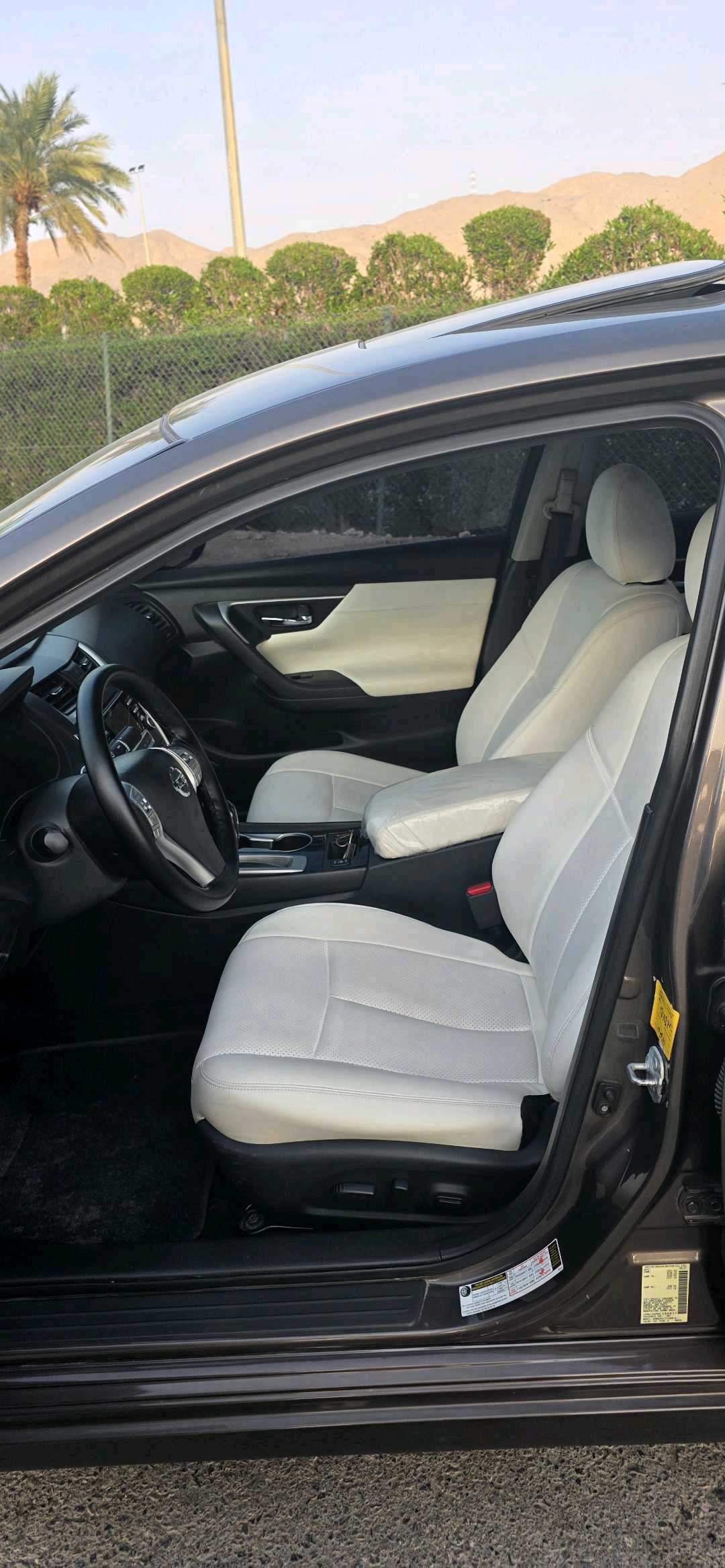 Car Image 2017 NISSAN ALTIMA SL
